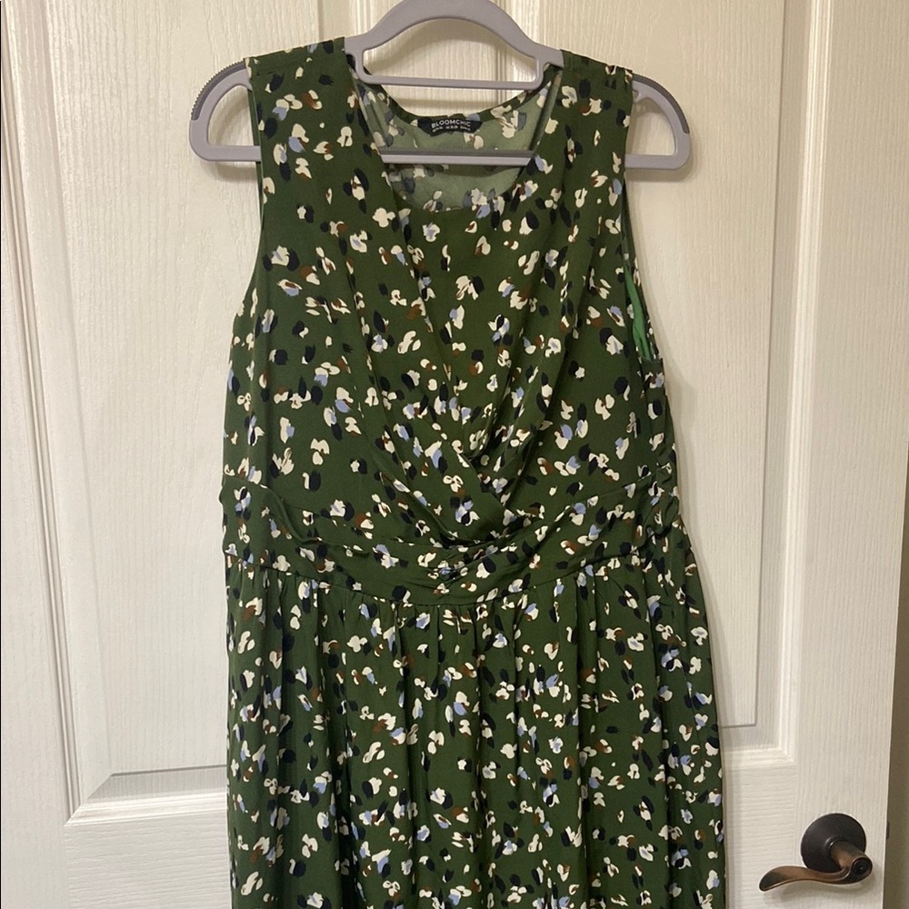 BloomChic Green Cowl Neck Sleeveless Sundress